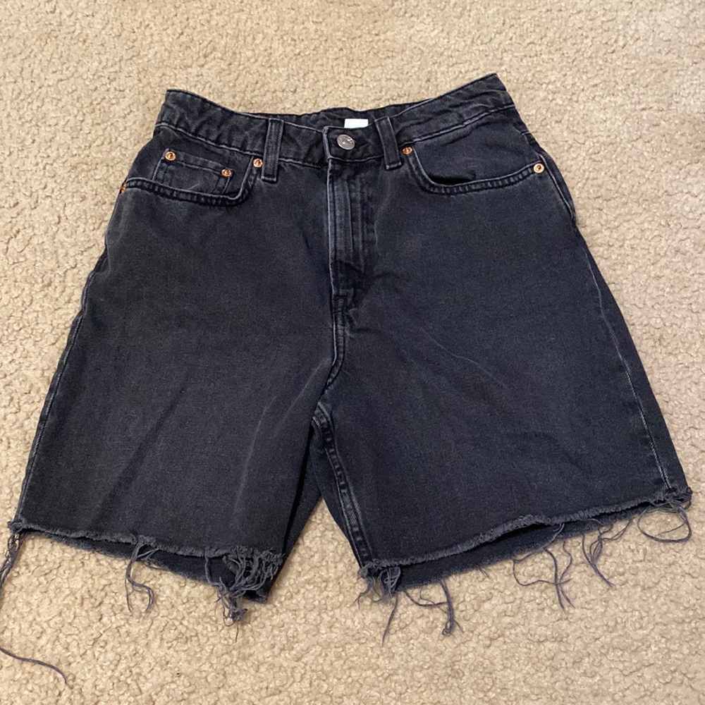 Black Distressed Jorts